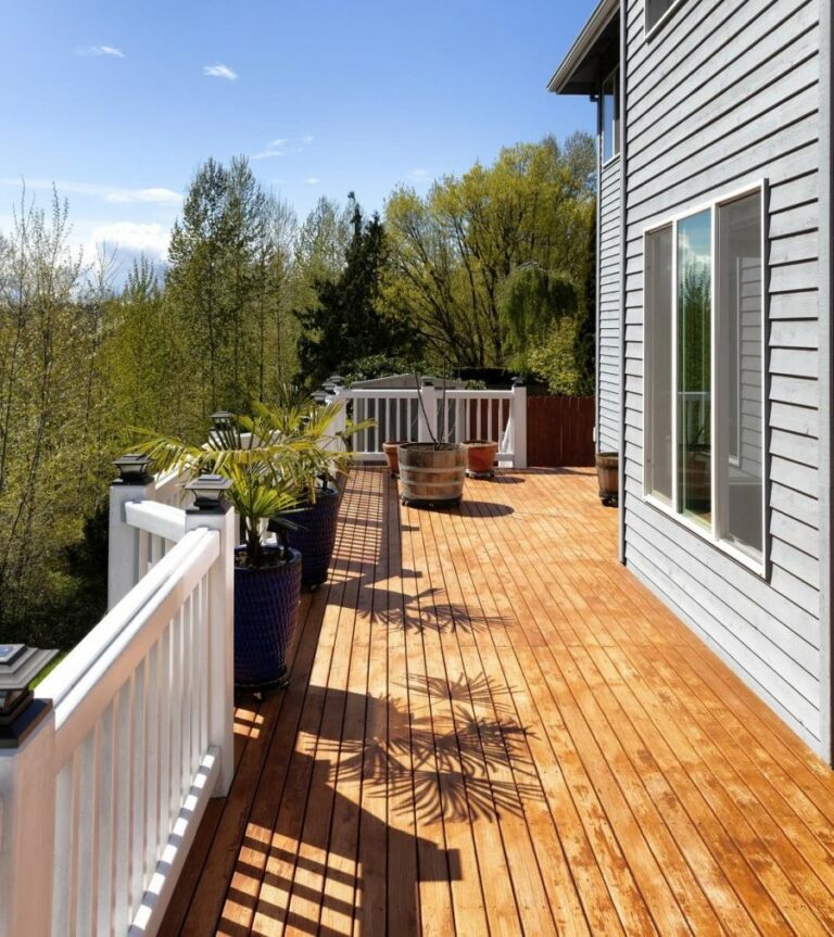 Outdoor Wood Deck Paint: Selecting the Right One